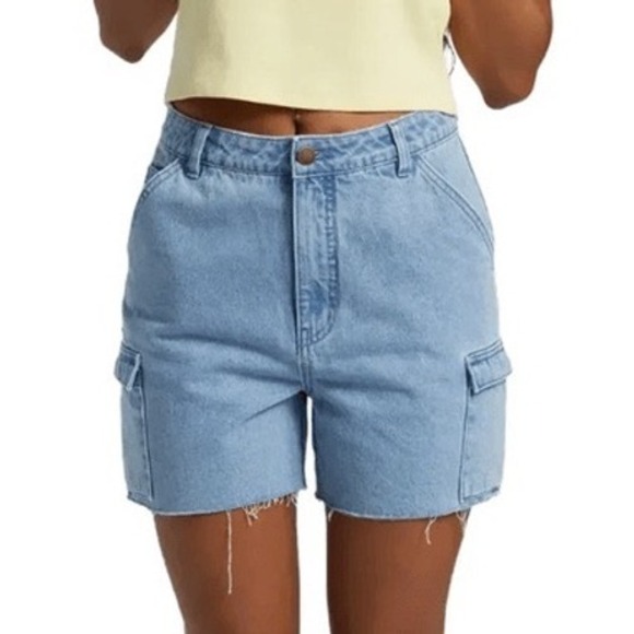 Billabong Pants - Billabong Westerly Denim Cargo Shorts Light Wash Raw Hem Size 27